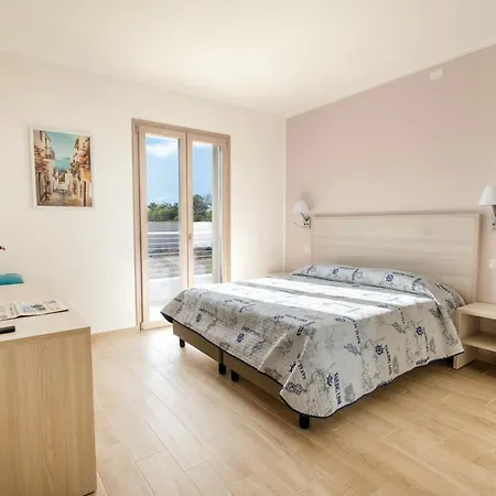 Solymar Αλγκέρο